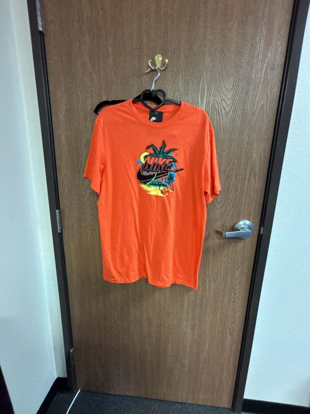 Nike Men's Orange Palm Tree Sunset Graphic T-Shirt Large